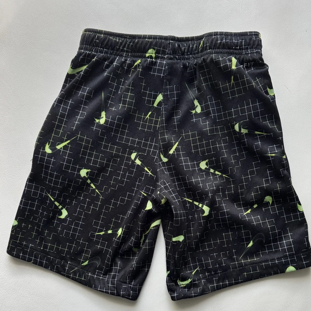 Nike Dri-Fit Black Shorts Neon Swoosh, size boys 7